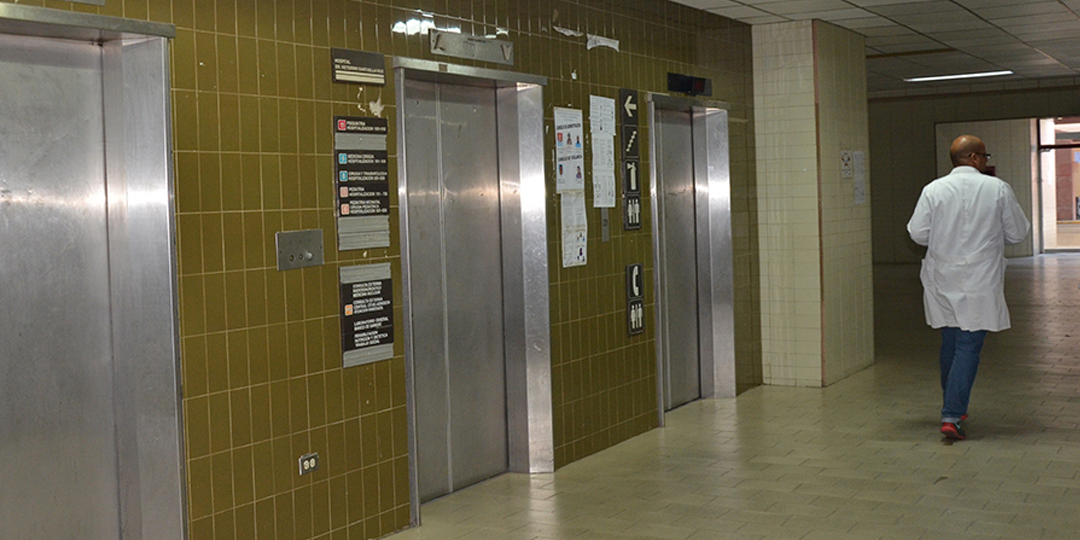 elevadores-en-hospital